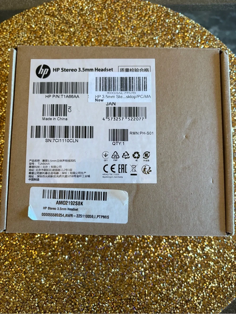 HP NWT Black Wired Stereo Headset 3.5 mm with Inline Mic